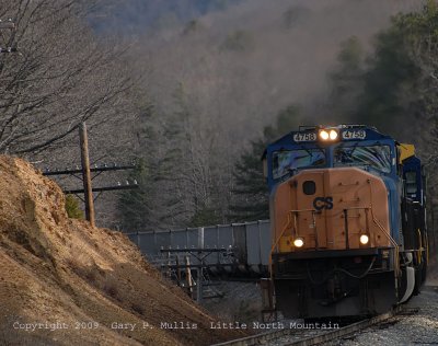 AN EMD leader on a westbound hopper train at North Mountain.