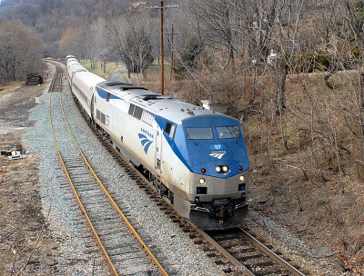Amtrak eastbound at Afton Va.jpg