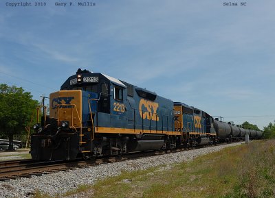 A local with a mother-slug set is working at Selam NC.jpg