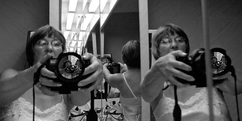 18 Dec 05 - Playing with Mirrors (iii)