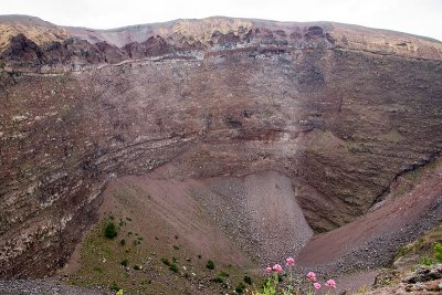Looking down in the crater of  Vesuvio
