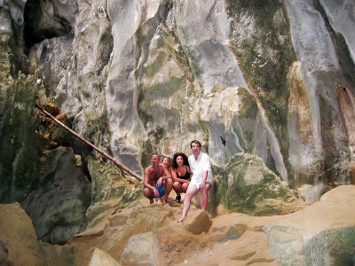Inside the cage at Cudugman