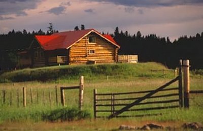 Minnie Lake Ranchhouse at Douglas Lake Ranch