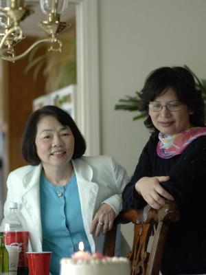 Co Hoang va chi Kim Huong
