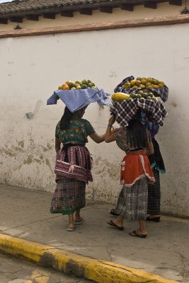 Tres Mujeres,  Antigua Guatemala