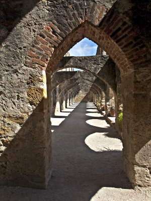 Mission San Jose Archesby Lois Ann