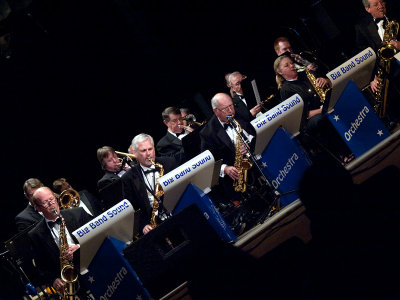Big Band Soundsby Lucy