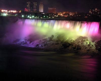 Niagara Night Fallsby Pat Liu
