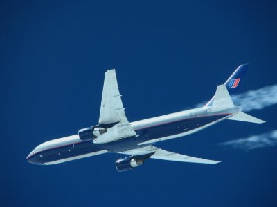 United Boeing 767-322