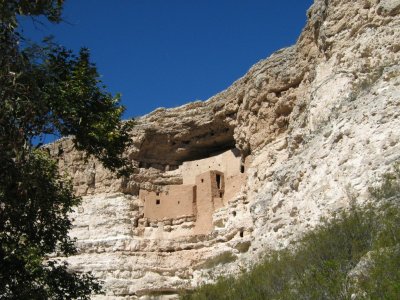 Montezumas Castle -- ancient Sinagua tribe dwelling -- on the way to Sedona