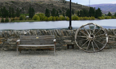 116_Bench and Wagon Wheel.JPG