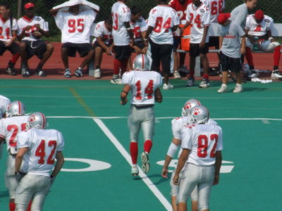 2006_0909Football20060055.JPG