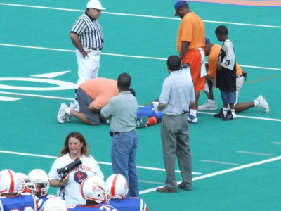 2006_0909Football20060060.JPG