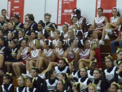 2007_1101FootballCheering0009.JPG