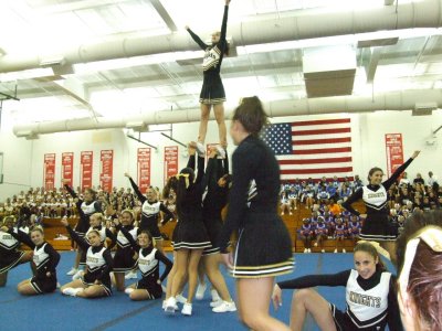 2007_1101FootballCheering0028.JPG