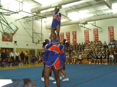 2007_1101FootballCheering0034.JPG