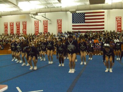 2007_1101FootballCheering0037.JPG