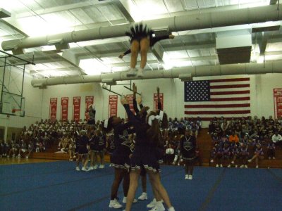 2007_1101FootballCheering0040.JPG