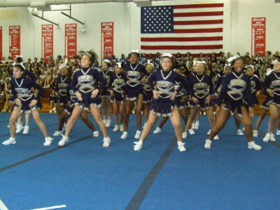 2007_1101FootballCheering0041.JPG