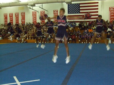 2007_1101FootballCheering0046.JPG
