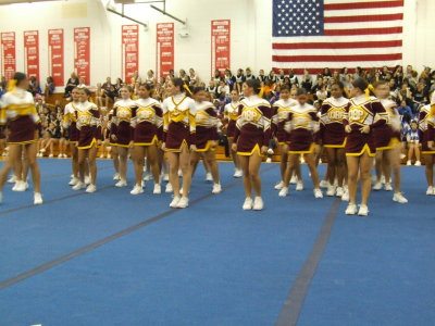 2007_1101FootballCheering0062.JPG