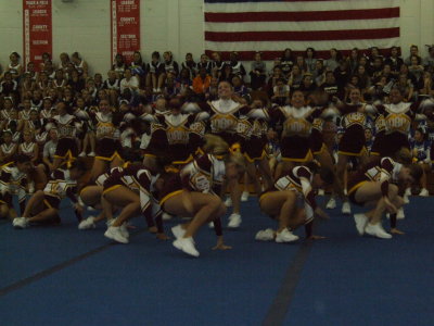 2007_1101FootballCheering0064.JPG