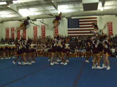 2007_1101FootballCheering0066.JPG
