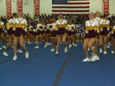 2007_1101FootballCheering0067.JPG