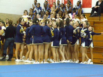 2007_1101FootballCheering0071.JPG