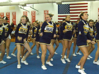 2007_1101FootballCheering0075.JPG