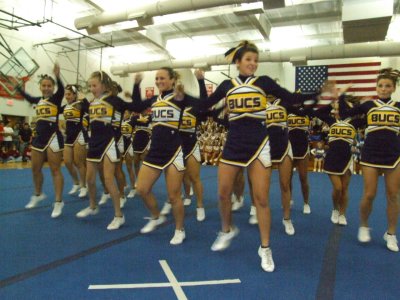 2007_1101FootballCheering0076.JPG