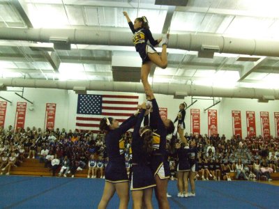2007_1101FootballCheering0078.JPG
