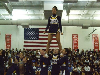 2007_1101FootballCheering0081.JPG