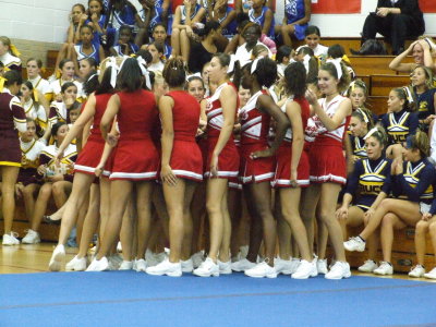 2007_1101FootballCheering0085.JPG