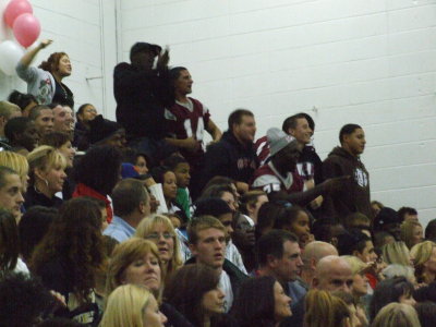 2007_1101FootballCheering0100.JPG
