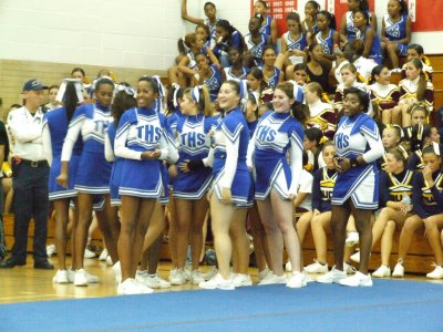 2007_1101FootballCheering0101.JPG