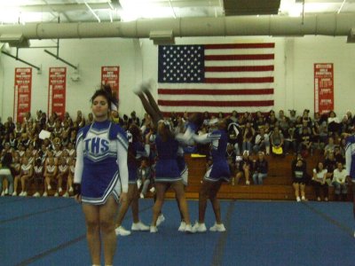 2007_1101FootballCheering0103.JPG