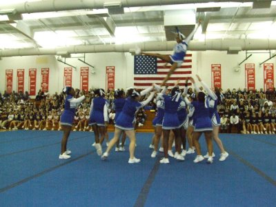 2007_1101FootballCheering0107.JPG