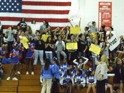 2007_1101FootballCheering0109.JPG