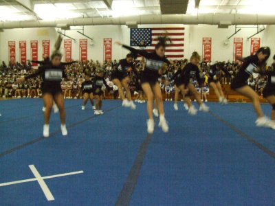 2007_1101FootballCheering0115.JPG
