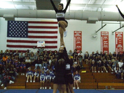2007_1101FootballCheering0117.JPG