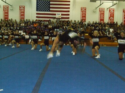 2007_1101FootballCheering0118.JPG
