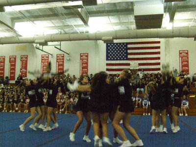 2007_1101FootballCheering0119.JPG