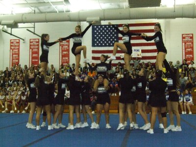 2007_1101FootballCheering0120.JPG
