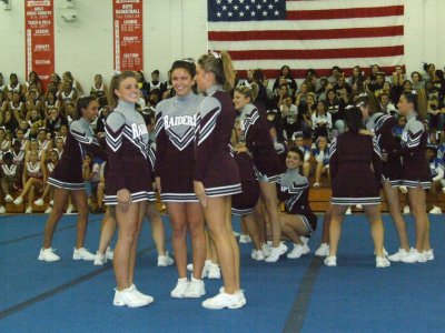 2007_1101FootballCheering0125.JPG