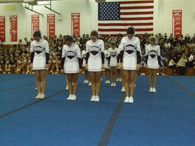 2007_1101FootballCheering0133.JPG