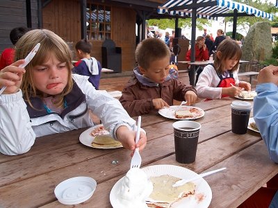 Legoland - Eating pancakes