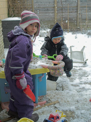 Nicole and Oliver in snow