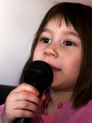 Nicole Singing