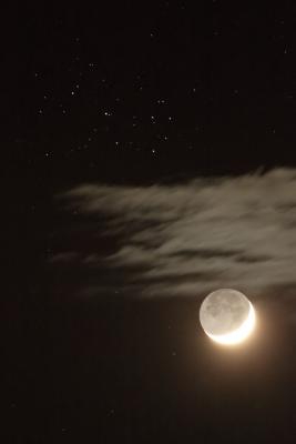 Lune-Pleiades 1er avril 2006